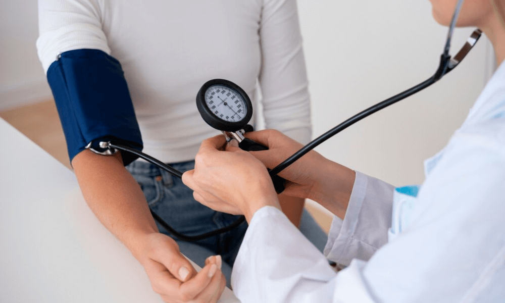 ¿Cómo medir la presión arterial?